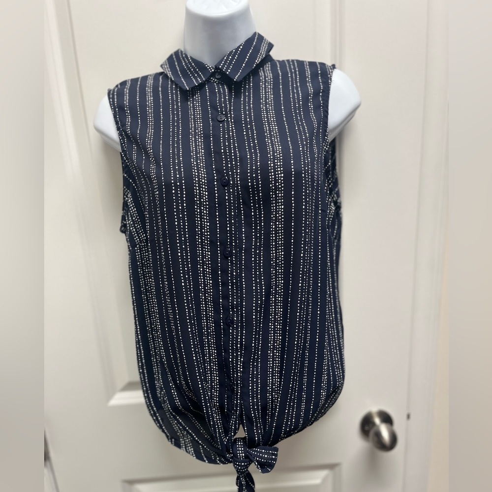 Adrianna Papell Navy Striped Sleeveless tie button down polka dot Blouse M. NWT